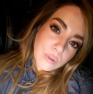 Meet your Posher, Candice